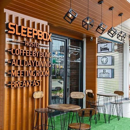 Sleepbox Hostel Suratthani Сураттхани Экстерьер фото