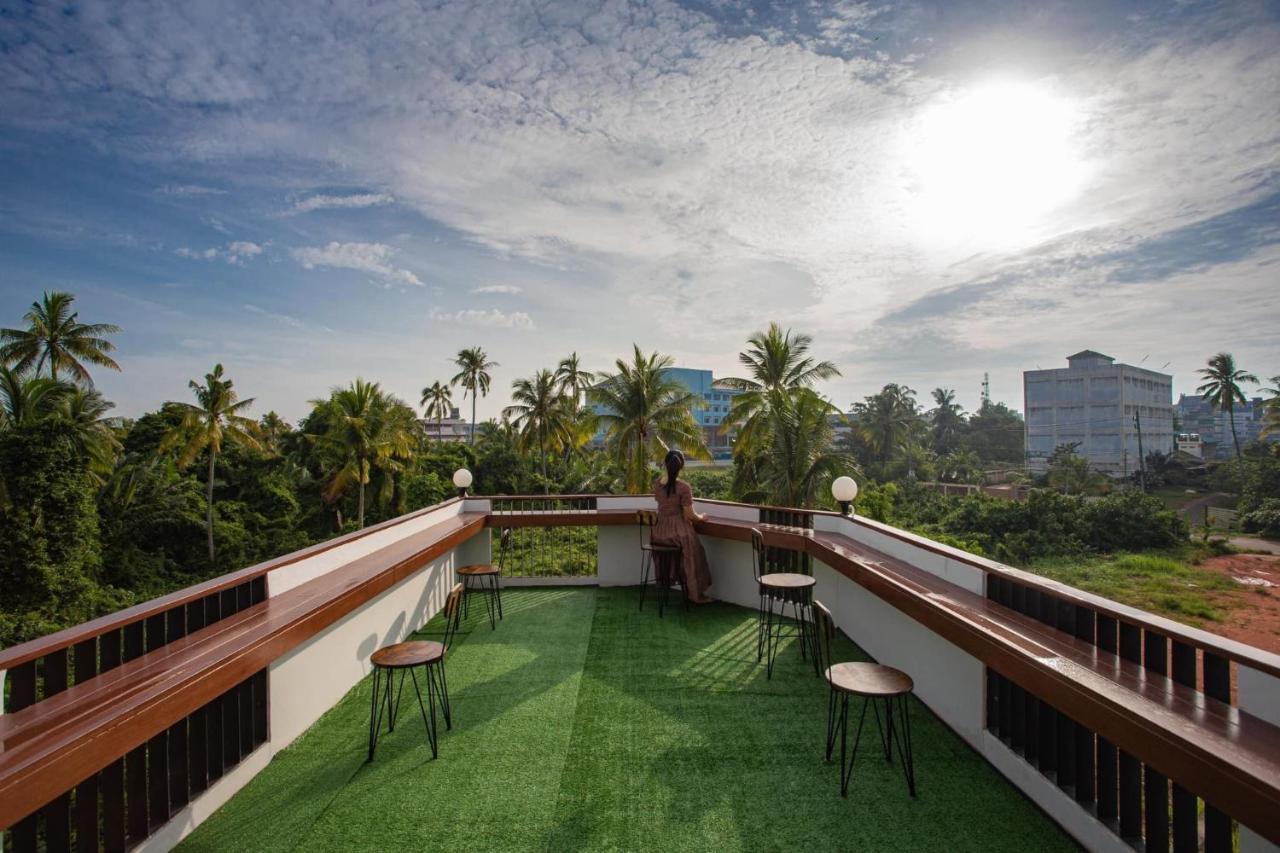 Sleepbox Hostel Suratthani Сураттхани Экстерьер фото