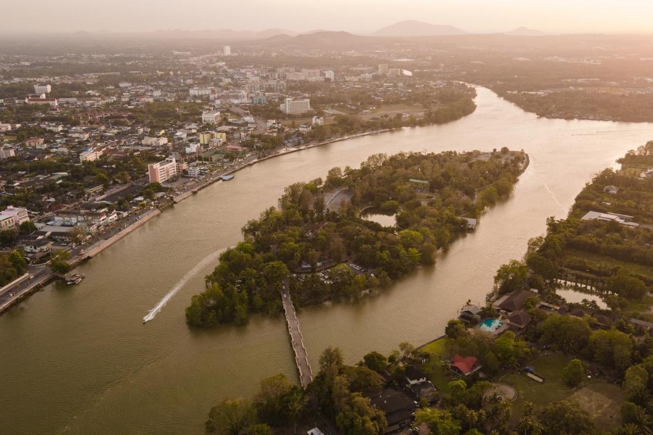 Sleepbox Hostel Suratthani Сураттхани Экстерьер фото