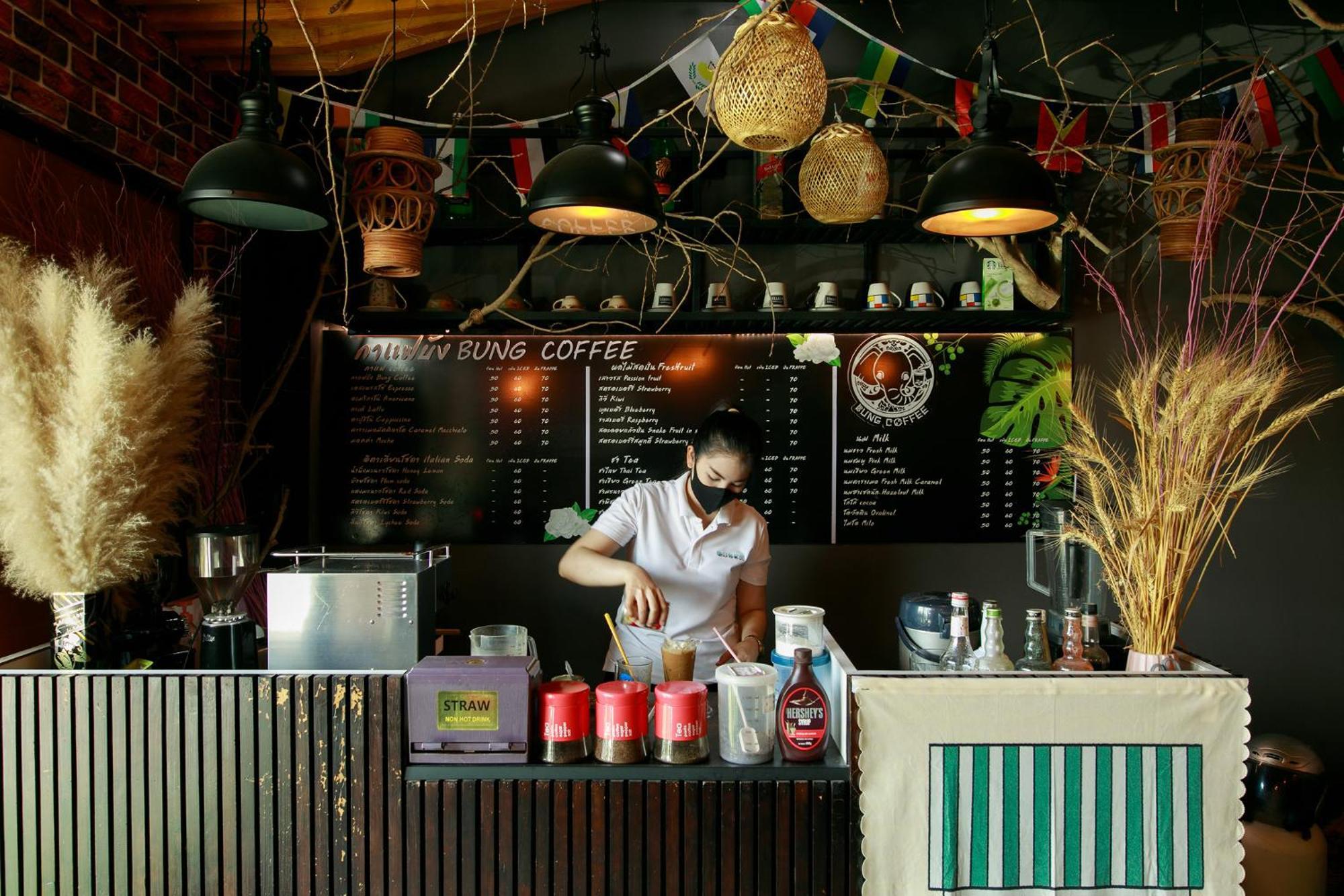 Sleepbox Hostel Suratthani Сураттхани Экстерьер фото