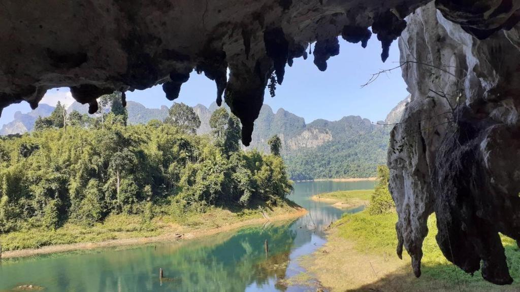 Sleepbox Hostel Suratthani Сураттхани Экстерьер фото
