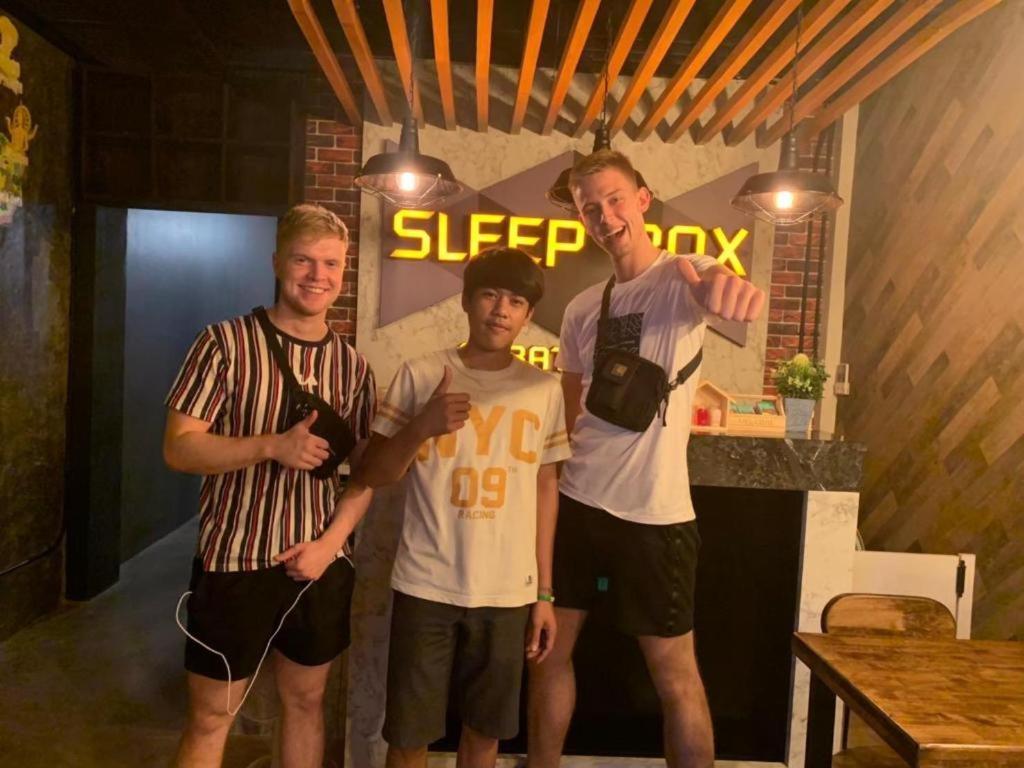 Sleepbox Hostel Suratthani Сураттхани Экстерьер фото