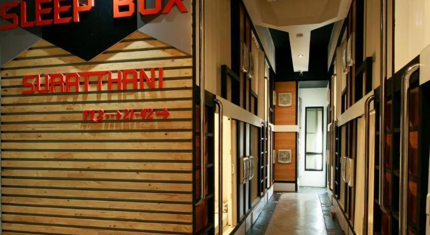 Sleepbox Hostel Suratthani Сураттхани Экстерьер фото