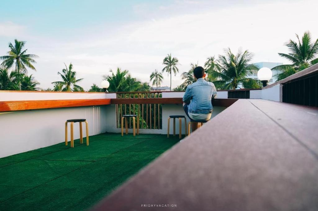 Sleepbox Hostel Suratthani Сураттхани Экстерьер фото